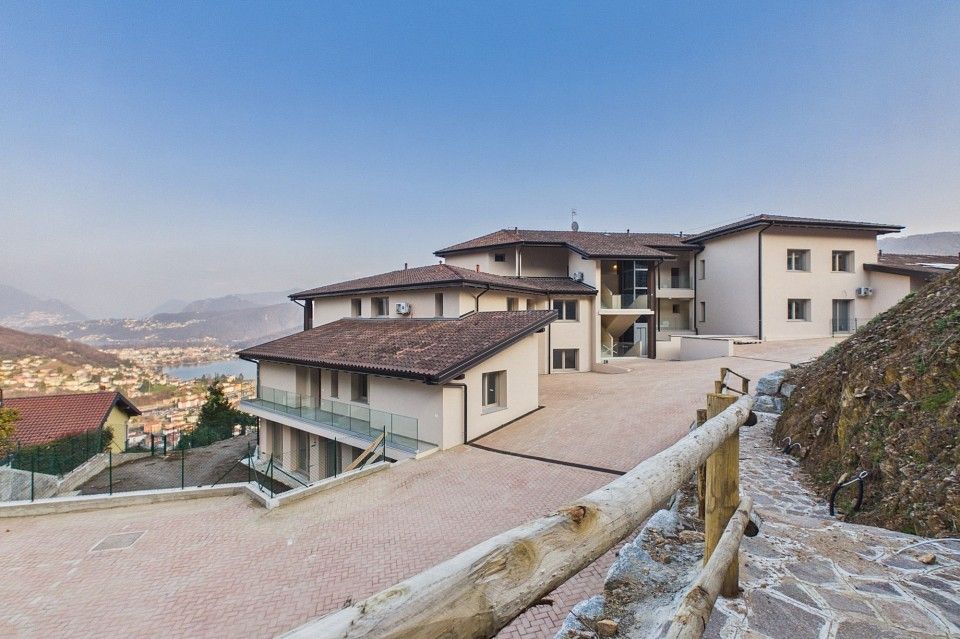 Residenza Lake View - Nuovi appartamenti con vista sul lago di Lugano (Italia) -  Bild 1