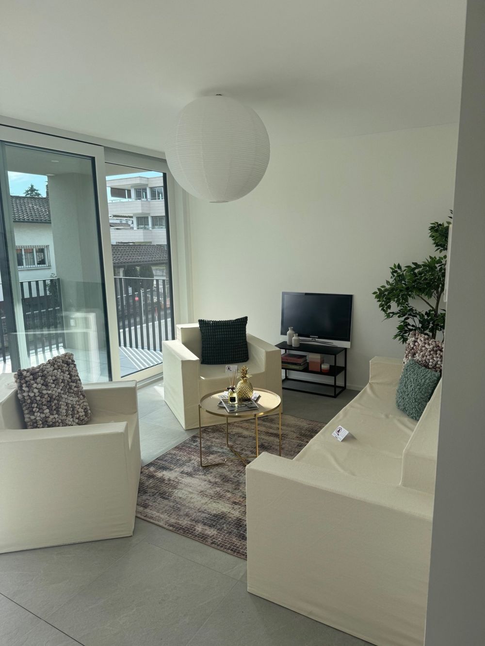 Elegante appartamento 2.5 locali con grande giardino privato (prima locazione) -  Bild 3