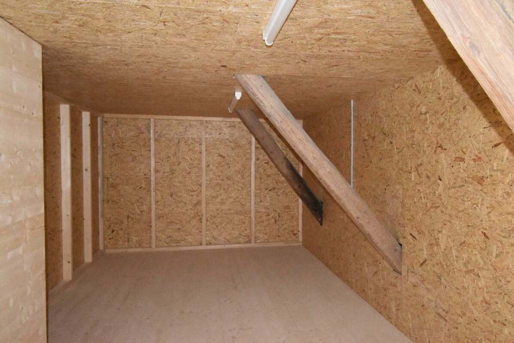 Ruhe, Grün & Weitblick - 5-Zimmer-Maisonette-Wohnung in besonderer Lage - Kellerraum in Scheune