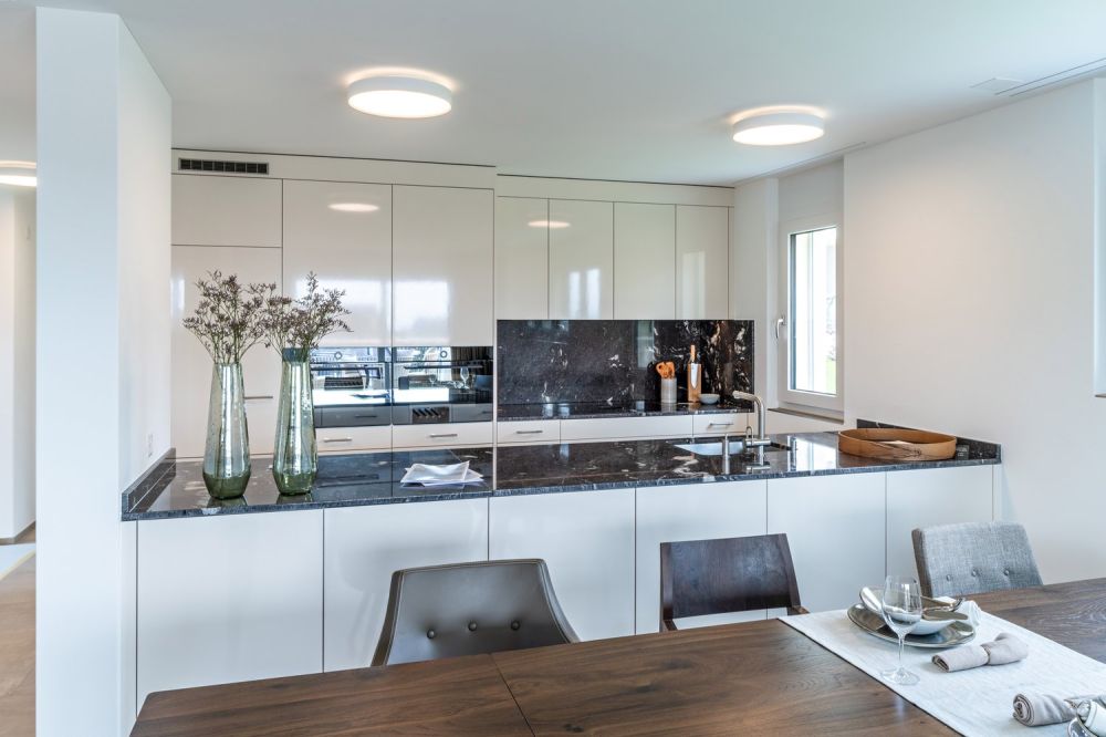 Moderner Neubau – 6.5-Zimmer-Einfamilienhaus in sonniger Lage von Helsighausen - Bild 7