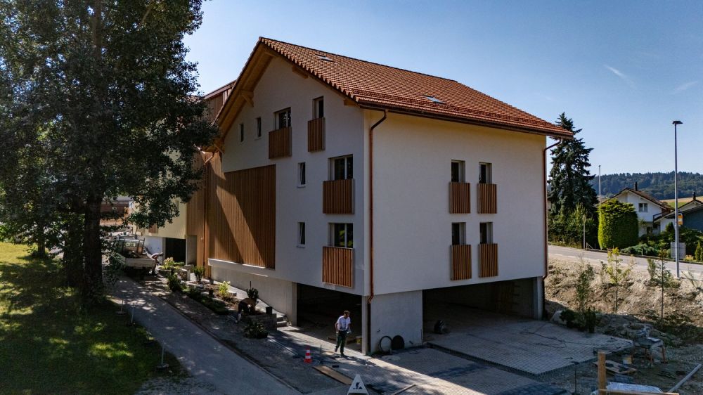 Einzigartige sonnige 4.5-Zimmer-Dachwohnung mit Galerie und Weitsicht -  Bild 2