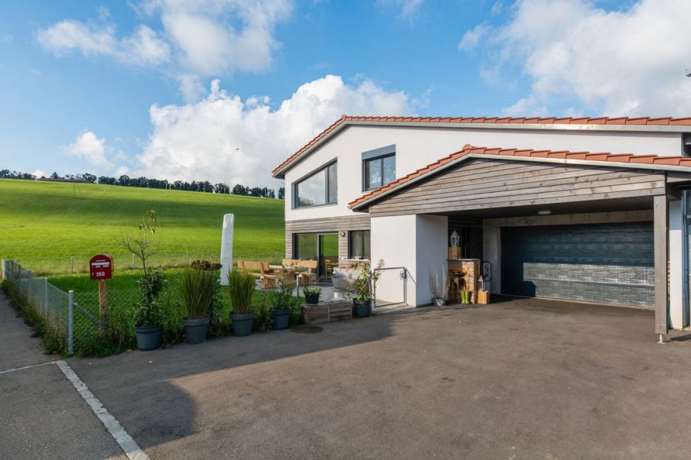 Neues Einfamilienhaus in ruhiger Lage - mit freier Sicht -  Bild 1