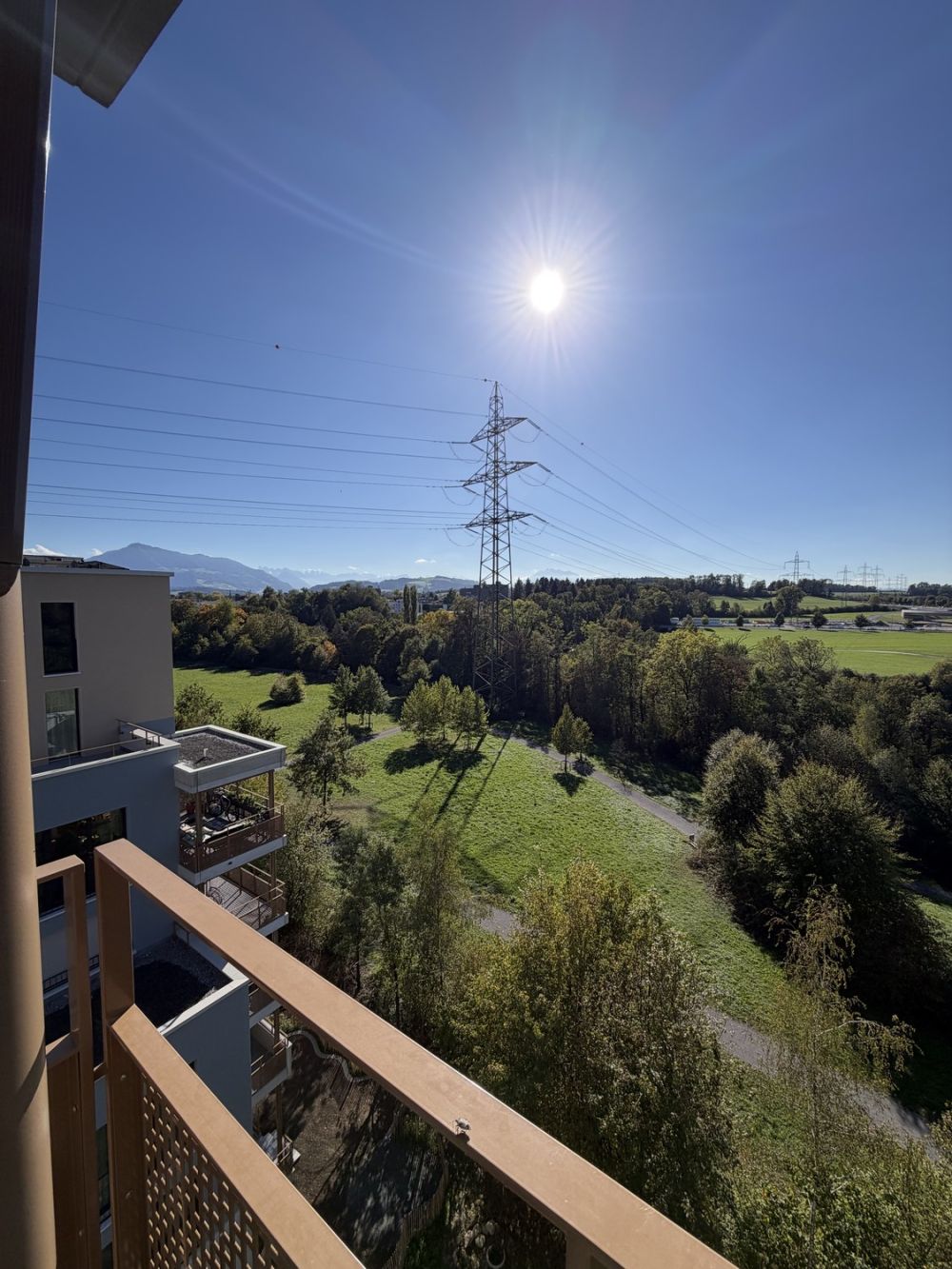 Freier Blick zur Lorze Stilvoll wohnen in der 6. Etage -  Bild 9