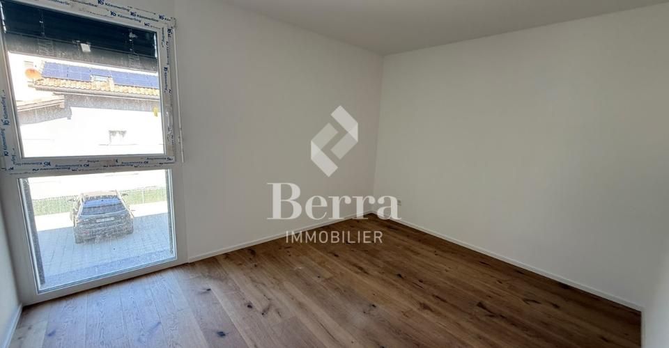 Vaste appartement dans nouveau lotissement, équipement supérieur - Appartement 4.5 pièces - image - 5