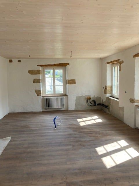 Alt verbunden mit neu: moderne 3.5-Zimmer-Neubau-Wohnung in ruhiger Lage von Büsserach -  Bild 2