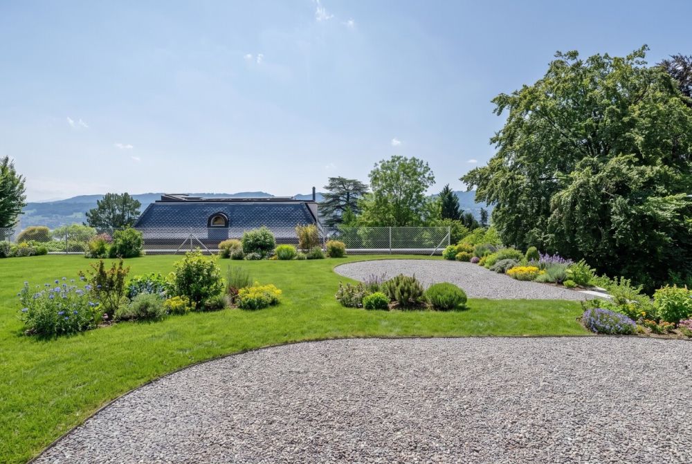 Moderner Wohnkomfort mit exklusivem Gartenparadies -  Bild 9