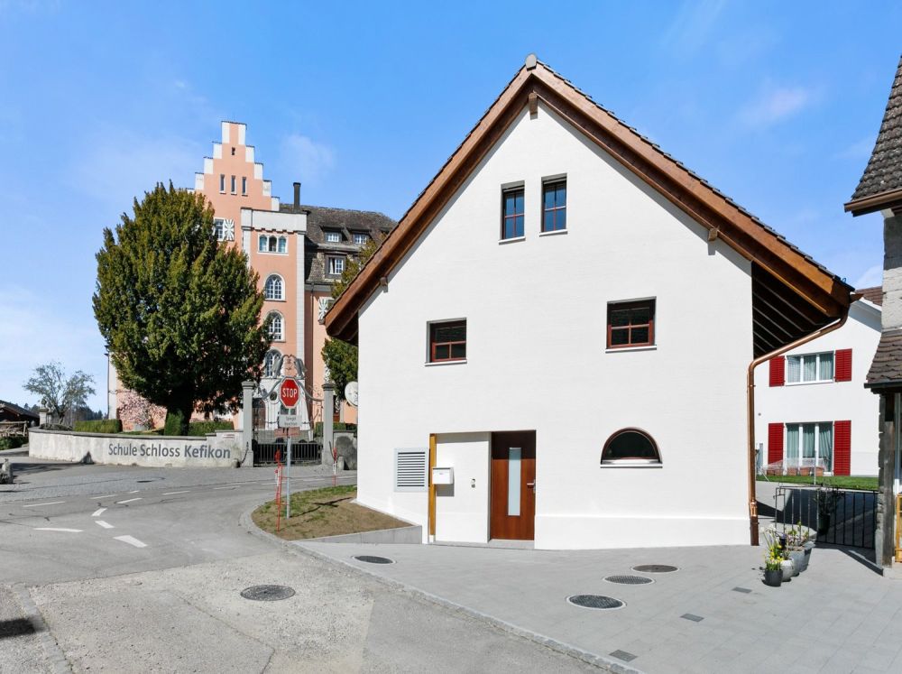 Leben mit Stil: Erstbezug im sanierten Einfamilienhaus - Aussenansicht