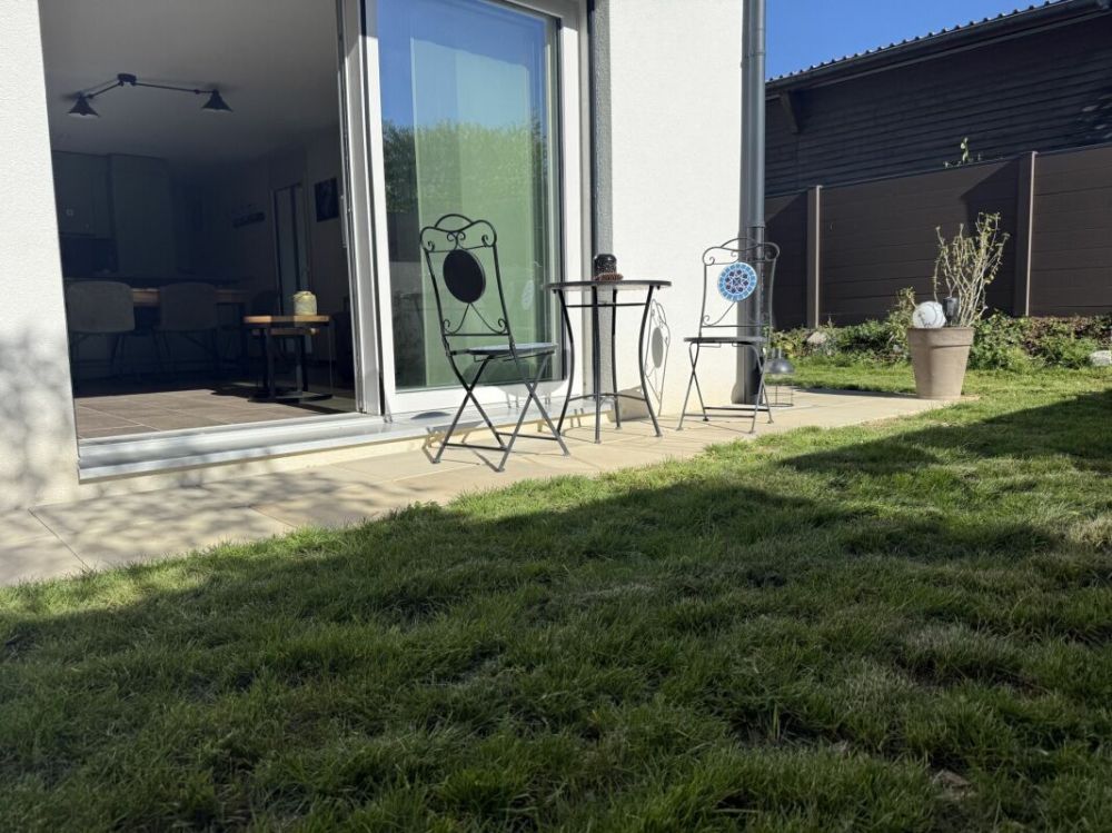 Tres belle affaire Superbe Villa comme neuve qui se distingue par son élégance, son confort et la qualité de son environnement, trés calme -  Bild 4