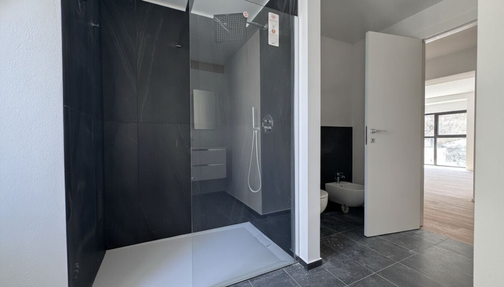 MODERNES UND GERAUMIGES 3.5 ZIMMERWOHNUNG MIT CHARME IN MENDRISIO ZENTRUM -  Bild 4