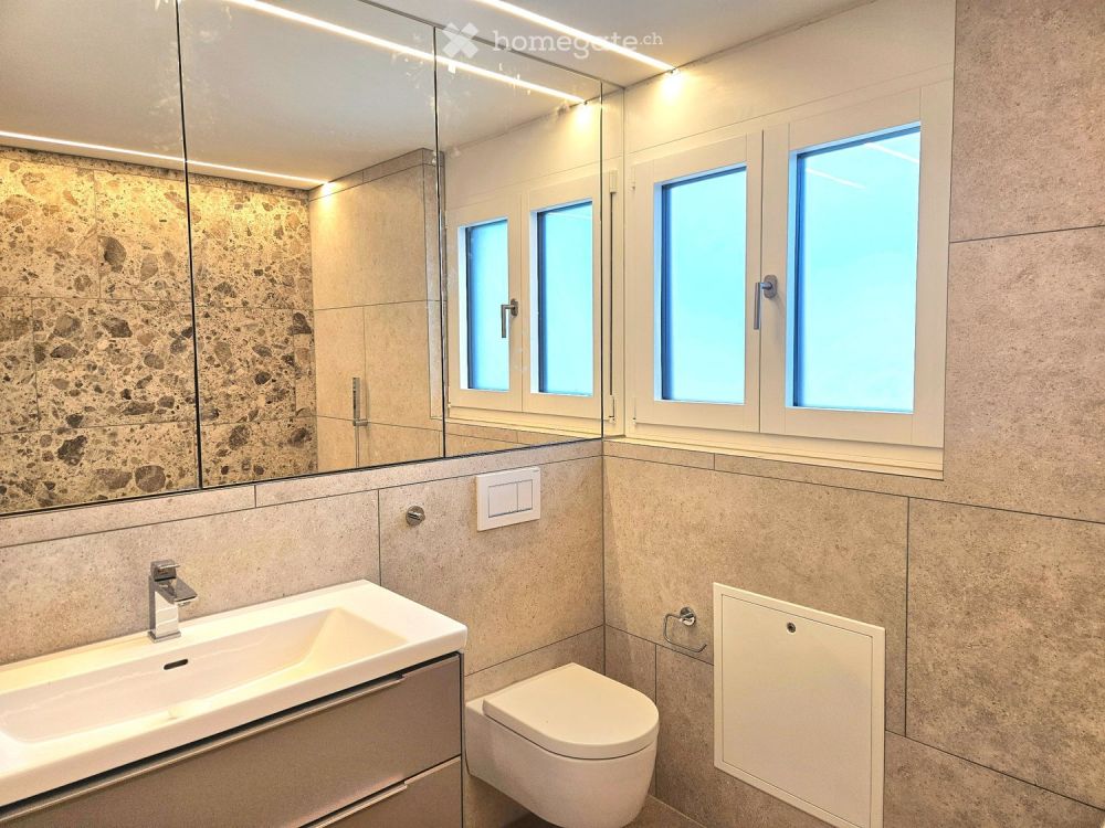 Modernes Reiheneckhaus am Stadtrand von Dietikon -  Bild 2