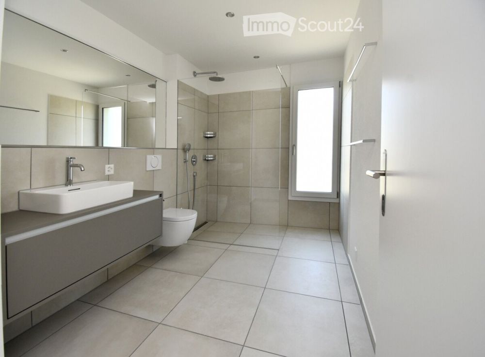Wohnqualität im Grünen  Schöne 2.5 Zimmerwohnung in Rosshäusern - Dusche / WC