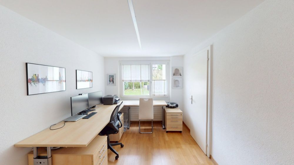 Muttenz : Freistehendes  - 6.5 Zi.- EFH auf traumhaftem Grundstück u. ruhiger Lage - Bild 10