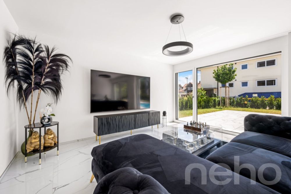 Luxuriöses 7.5  Zimmerhaus mit Aussenpool - Exklusives Wohnen in Suhr -  Bild 12