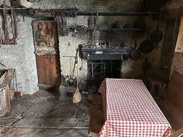 Chalet zum Ausbauen  /  chalet da ristrutturare -  Bild 13