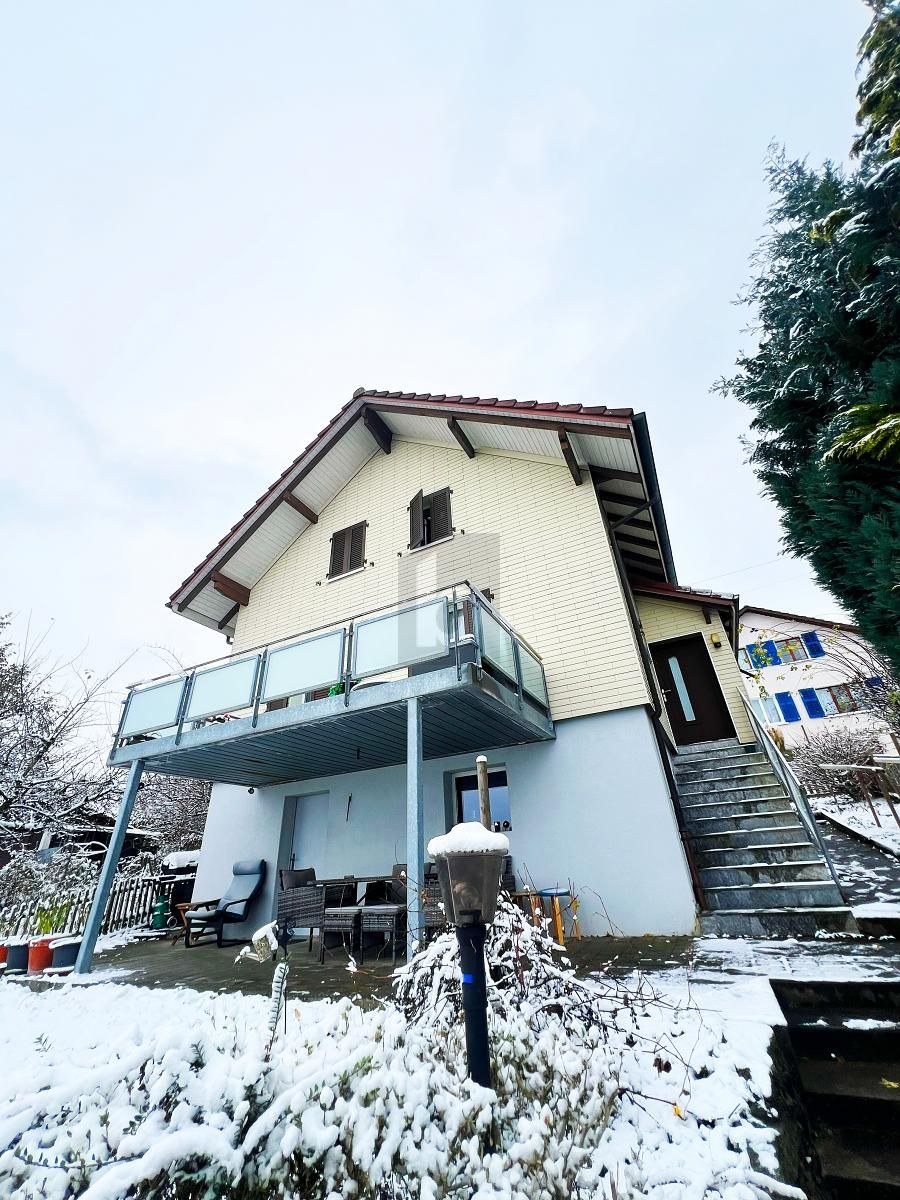 TOP RENOVIERT MIT KLEINEM GARTEN -  Bild 1