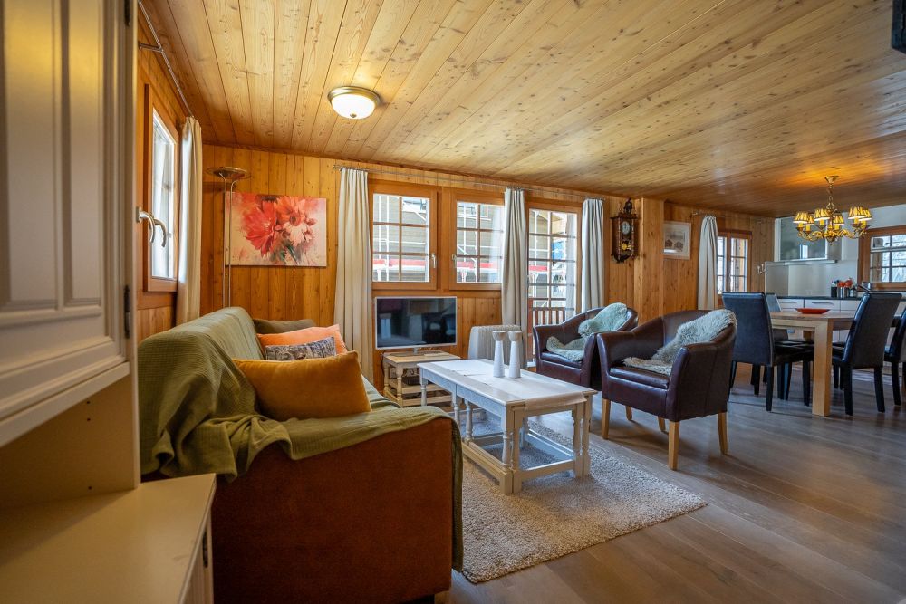 Historisches Drei-Parteien-Chalet direkt an der Trainerpiste Alpenrose - Bild 11