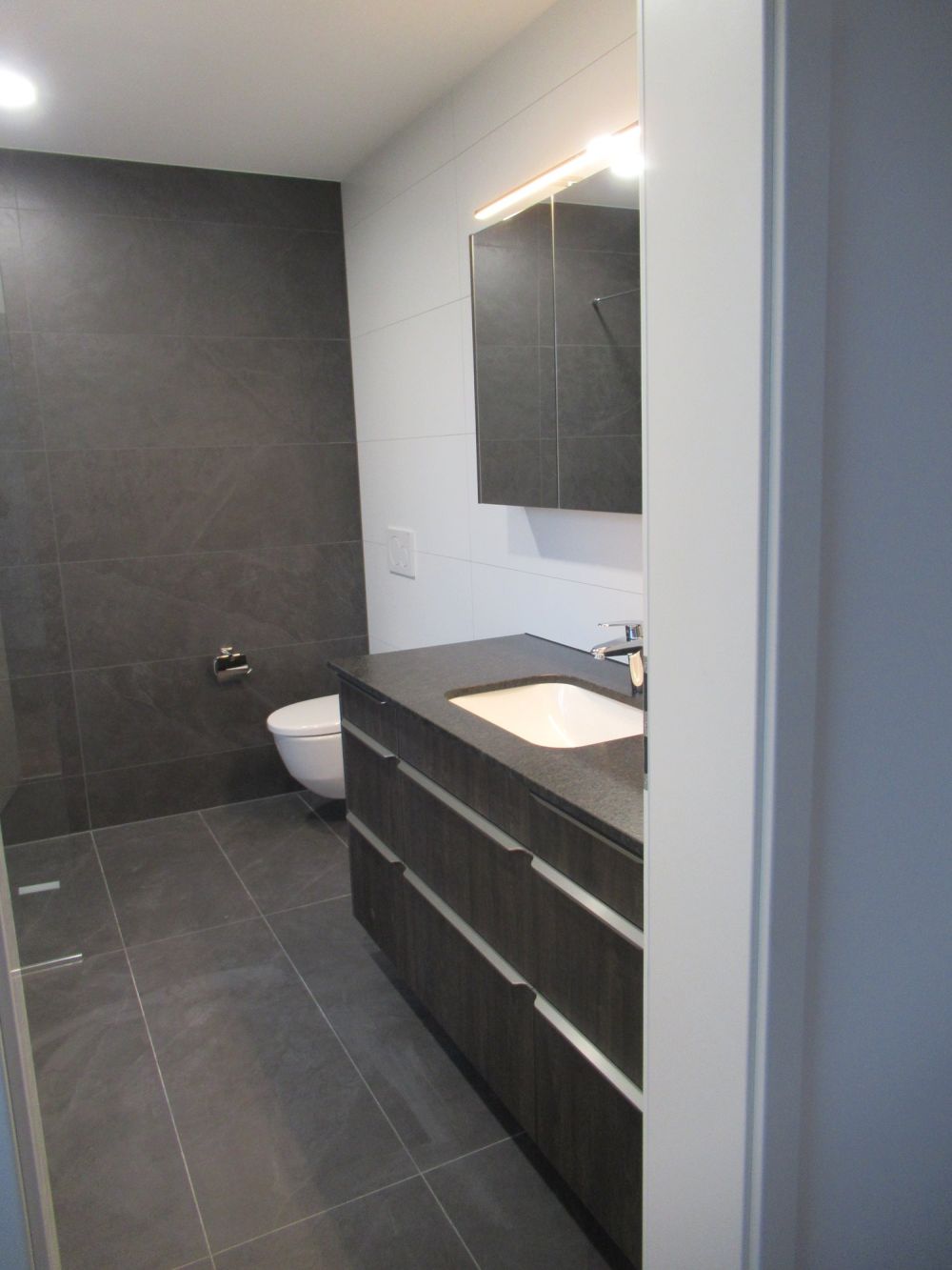 Grosszügige, moderne 3.5 Zimmerwohnung im ländlichen Büsserach, nahe Basel. - Bild 10