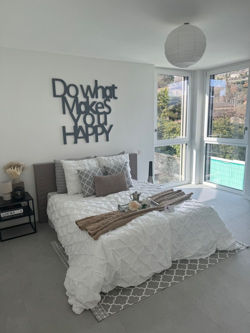 Elegante appartamento 2.5 locali con grande giardino privato (prima locazione) -  Bild 1