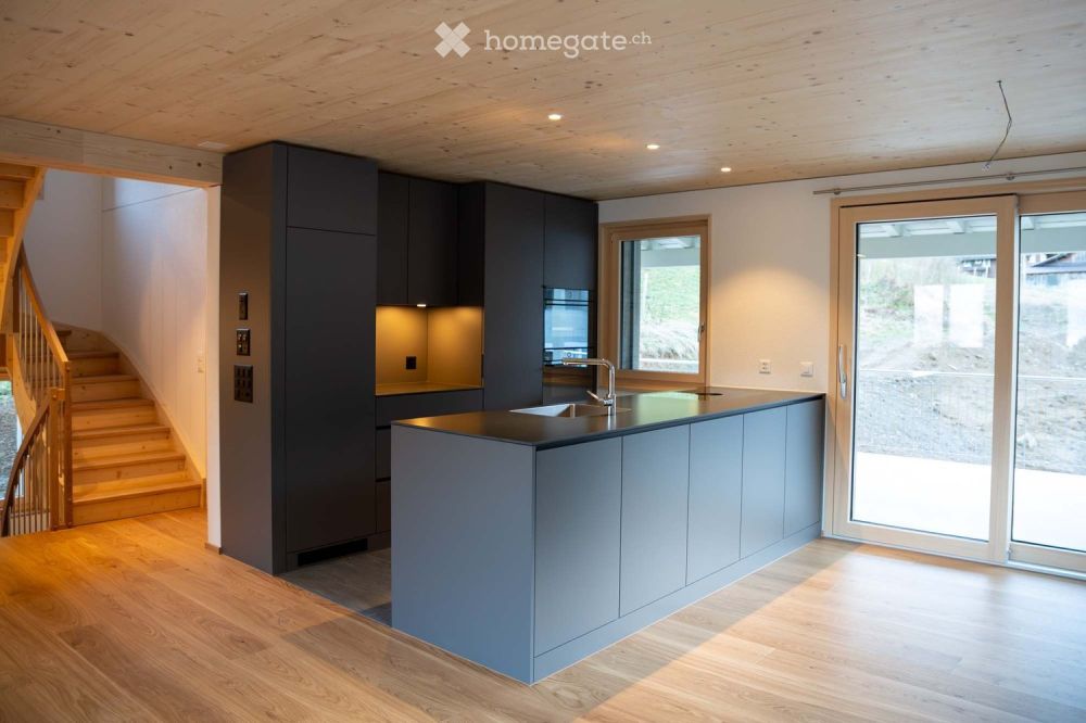 Neubau-Einfamilienhaus aus Urner Mondholz in ruhiger Lage - Bild 8