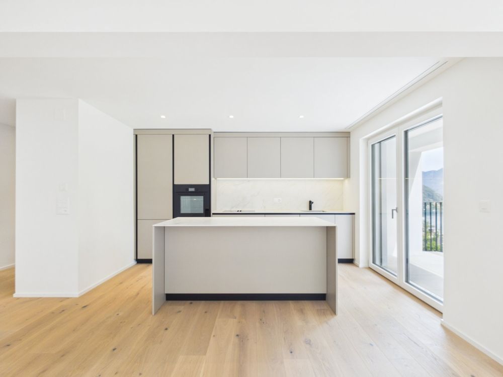 2.5-Zimmer Eigentumswohnung mit See-, Stadt- und Bergsicht! -  Bild 1
