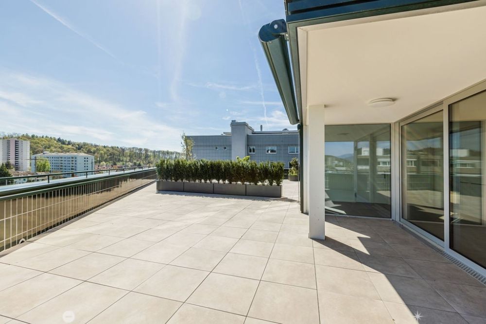 EINZIGARTIGES ÖKOLOGISCHES WOHNERLEBNIS - 5.5 Zimmerwohnung mit grossem Terrassensitzplatz -  Bild 2