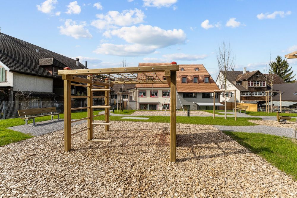 Das "Haus im Haus": 4,5-Zimmer-Wohnung mit Loggia und zusätzlichem Atelier ! A-1.1 -  Bild 5