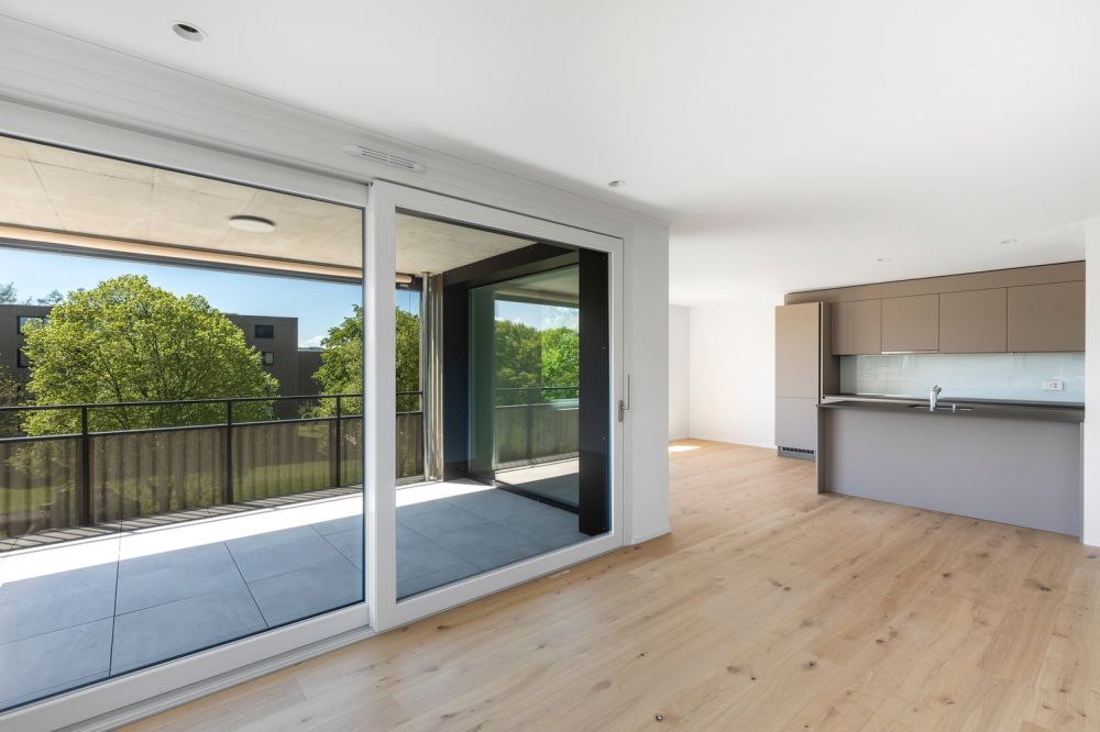 Bel appartement lumineux de 4,5 pièces avec vue et dégagement - Bild 2