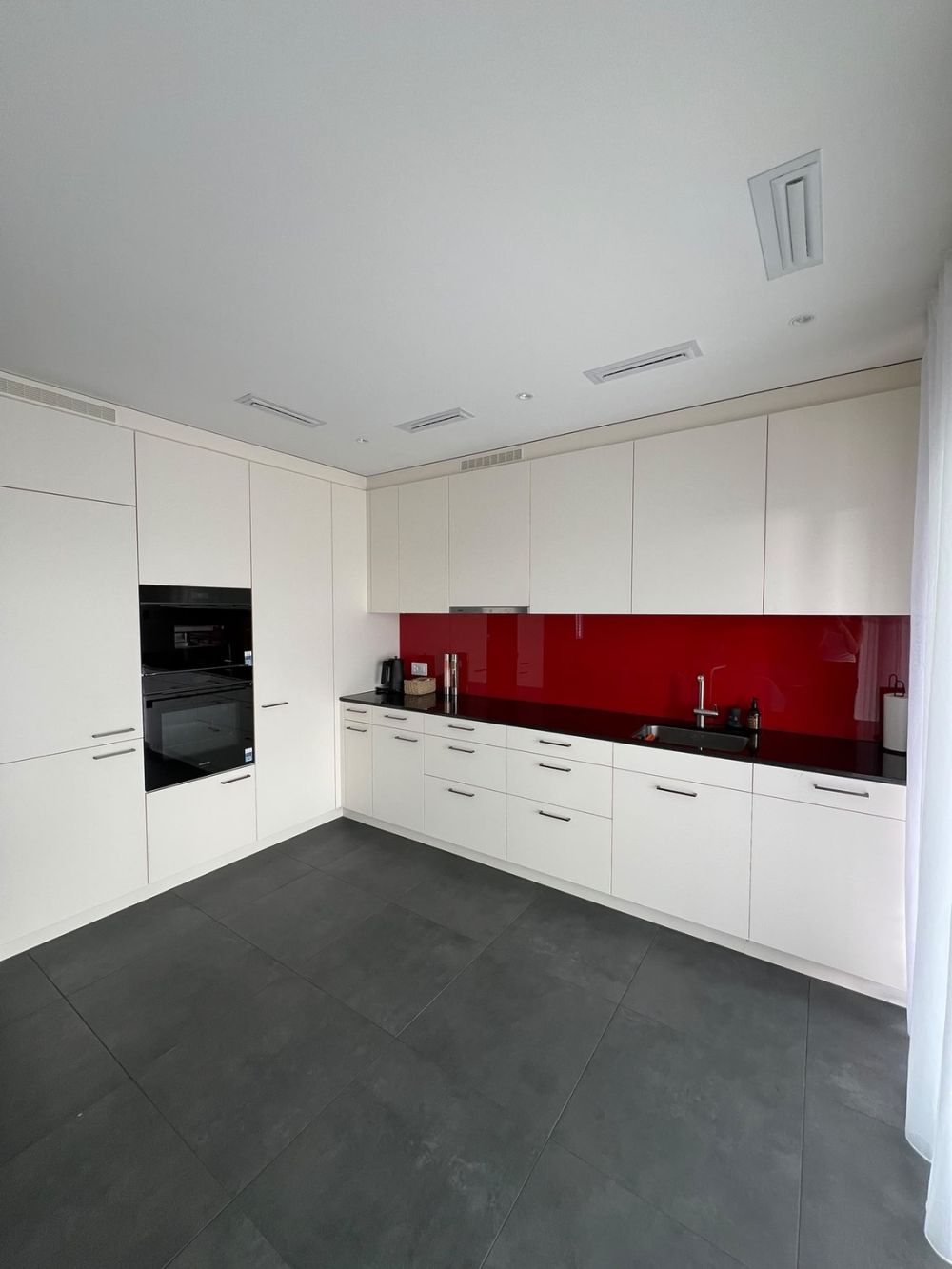 4.5-Zimmer-Wohnung mit grossem Balkon, 2 Einstellplätzen und Lift in Rottenschwil - Küche