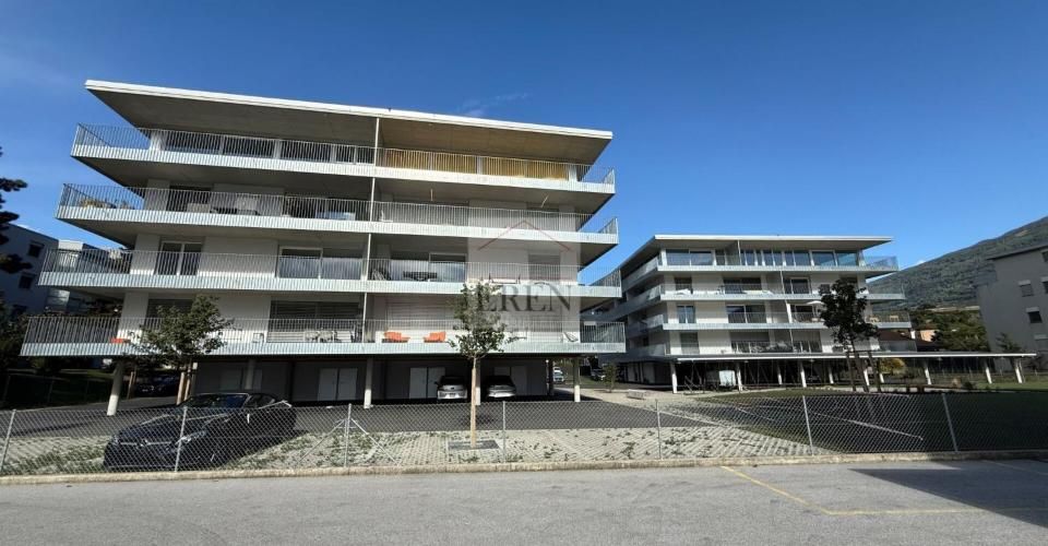 Attique panoramique 4,5 pièces entièrement vitrés avec balcon-terrasse en angle de 72m2 - Attique 4.5 pièces - image - 11
