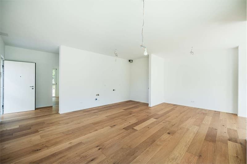 AMPIO 4.5 LOCALI CON GIARDINO E VISTA LAGO A BRUSINO ARSIZIO -  Bild 6