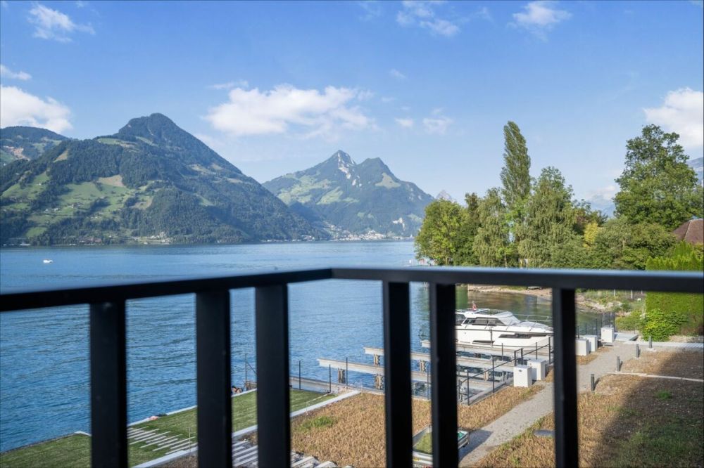 LAKESIDE HORIZON - Direkt am See -  Bild 1