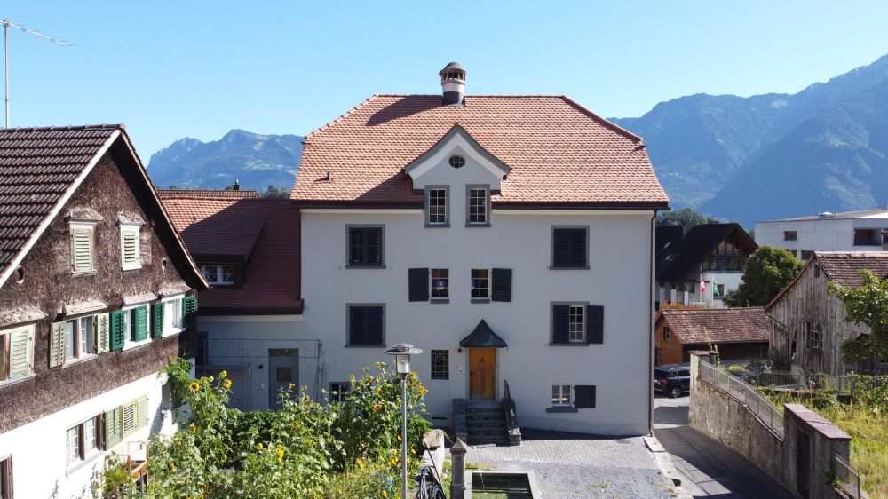 Villa am Kirchweg - kernsaniertes Herrschaftshaus mit 4 neuen Wohnunge -  Bild 3