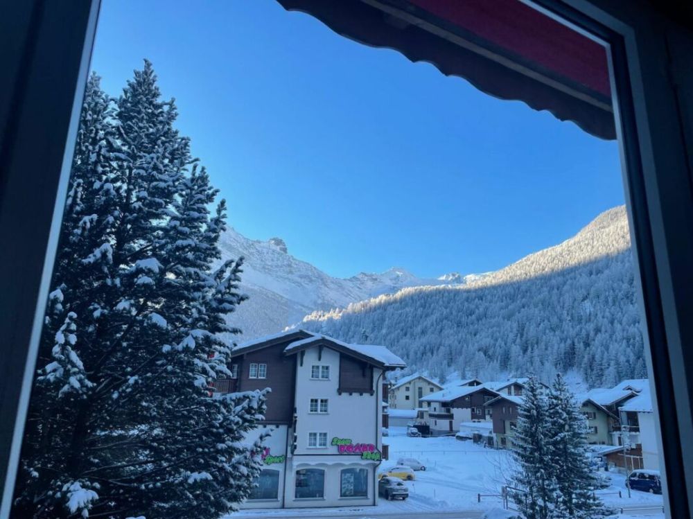 Primavera Saas-Grund neue Attikawohnung. Wellness im Haus. -  Bild 13
