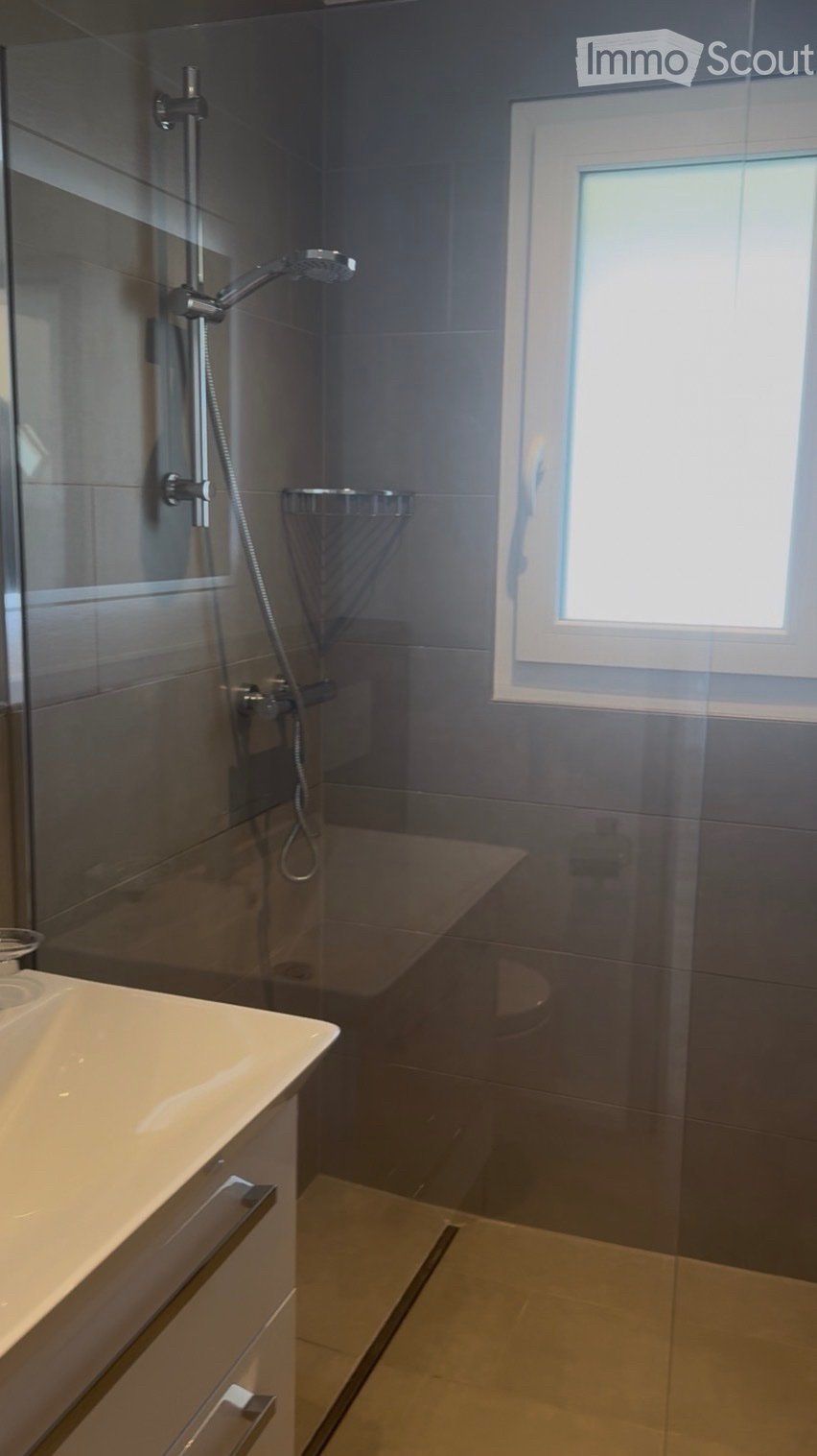 Helle Dachgeschosswohnung zum Wohlfühlen -  Bild 1