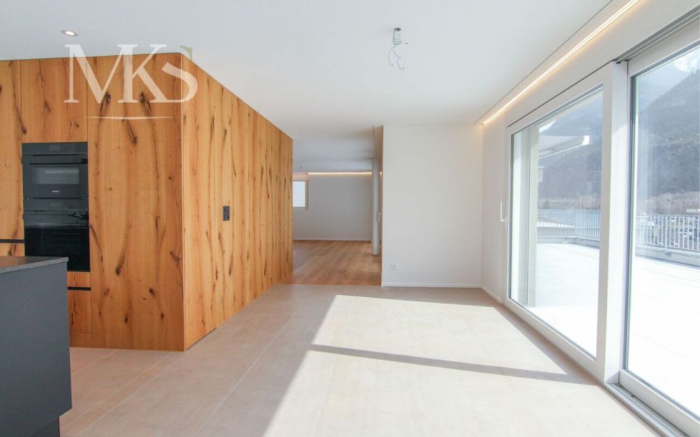 Luxuriöse 4.5-Zimmer-Attikawohnung in Brigerbad - bezugsbereit - Essbereich