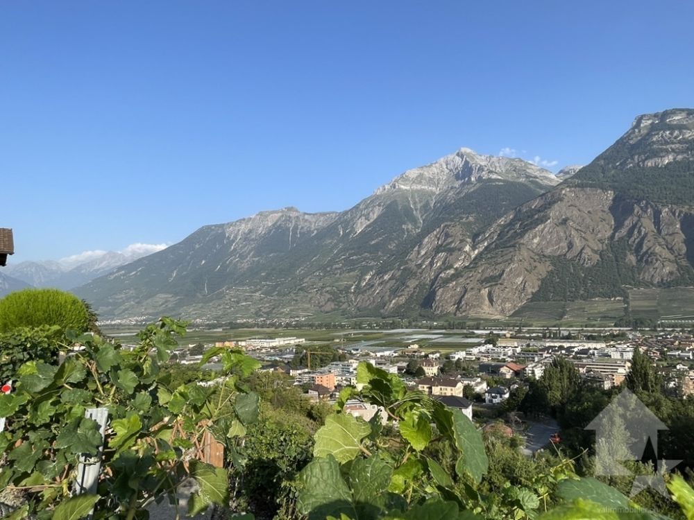 Appartement 3,5 pces de 100m2 avec jardin de 145m2 et 2 places de parc - Bild 3