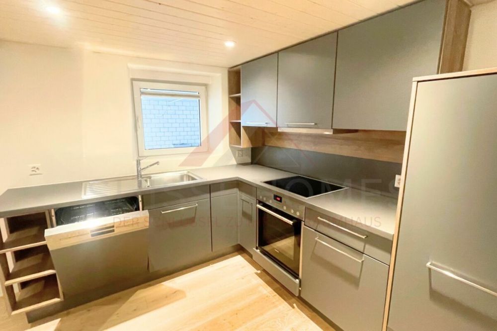 Grosszügiges Zweigenerationenhaus in Grenchen - 14.5 Zimmer, grosses Grundstück und vielseitiges Potenzial - Bild 9