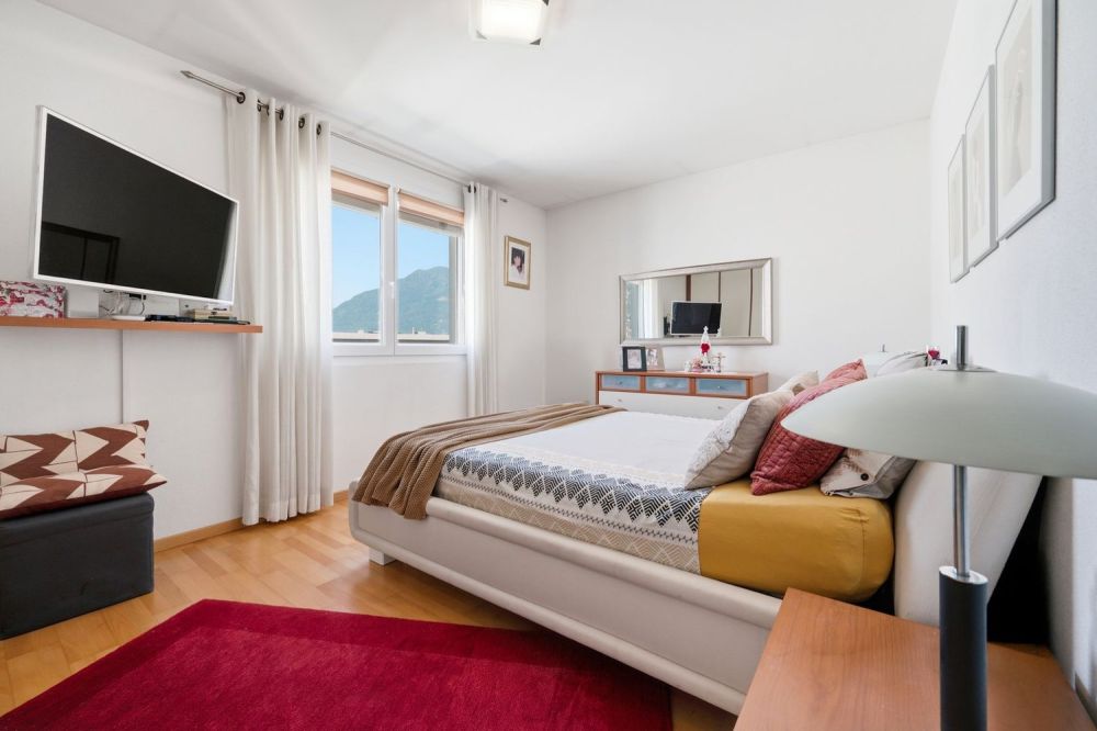 Wohnung mit 5,5 Zimmern und grünem Blick -  Bild 8