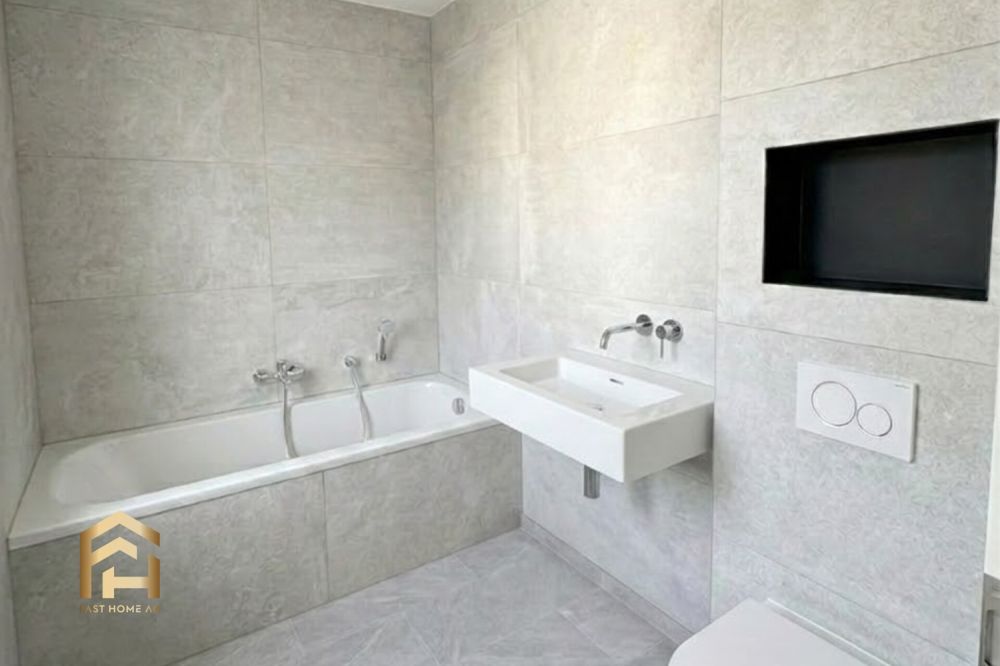 Exklusive 5.5-ZWG in der 1. Etage mit West-Ausrichtung und Abendsonne - 5