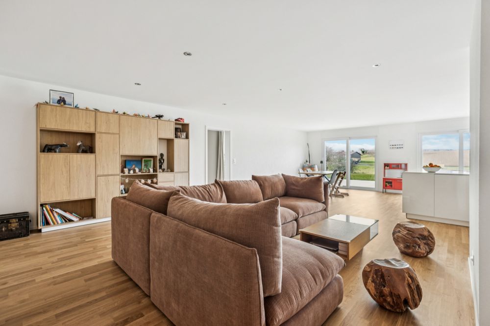 Magnifique appartement de 4,5 pièces, avec terrasse et jardin - Bild 3