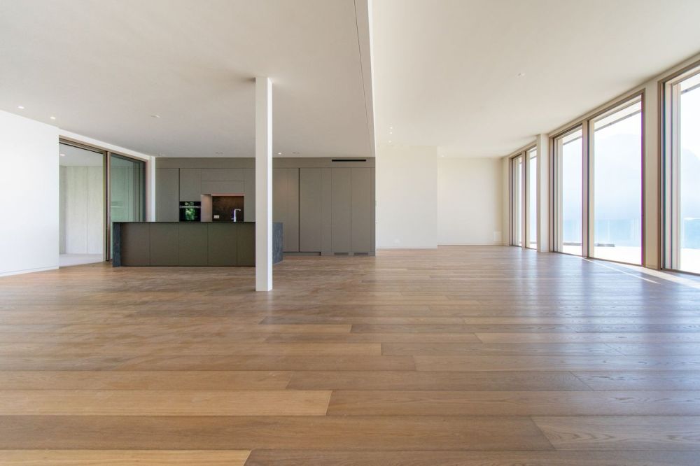 LUXURY PENTHOUSE WITH AMAZING LAKE VIEW -  Bild 2