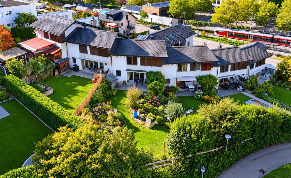 Ein Zuhause mit Charakter, Garten und Raum für Ihre Ideen – in Wilen bei Wollerau -  Bild 2