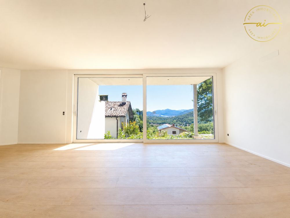 EXKLUSIV 4.5 Zimmer mit Garten und Panoramablick in Sala Capriasca -  Bild 1