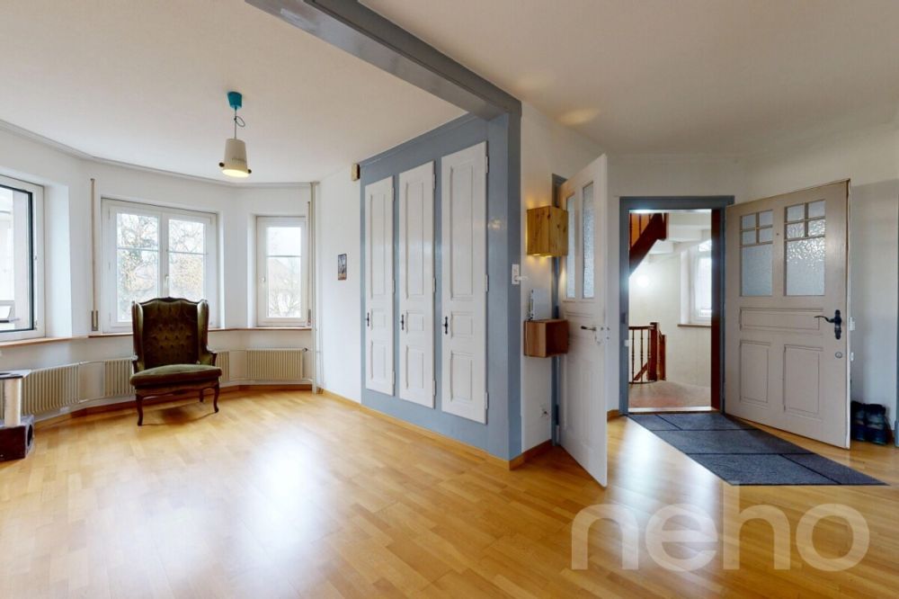 Grosszügiges Zweifamilienhaus mit Charakter und Potenzial - Bild 8