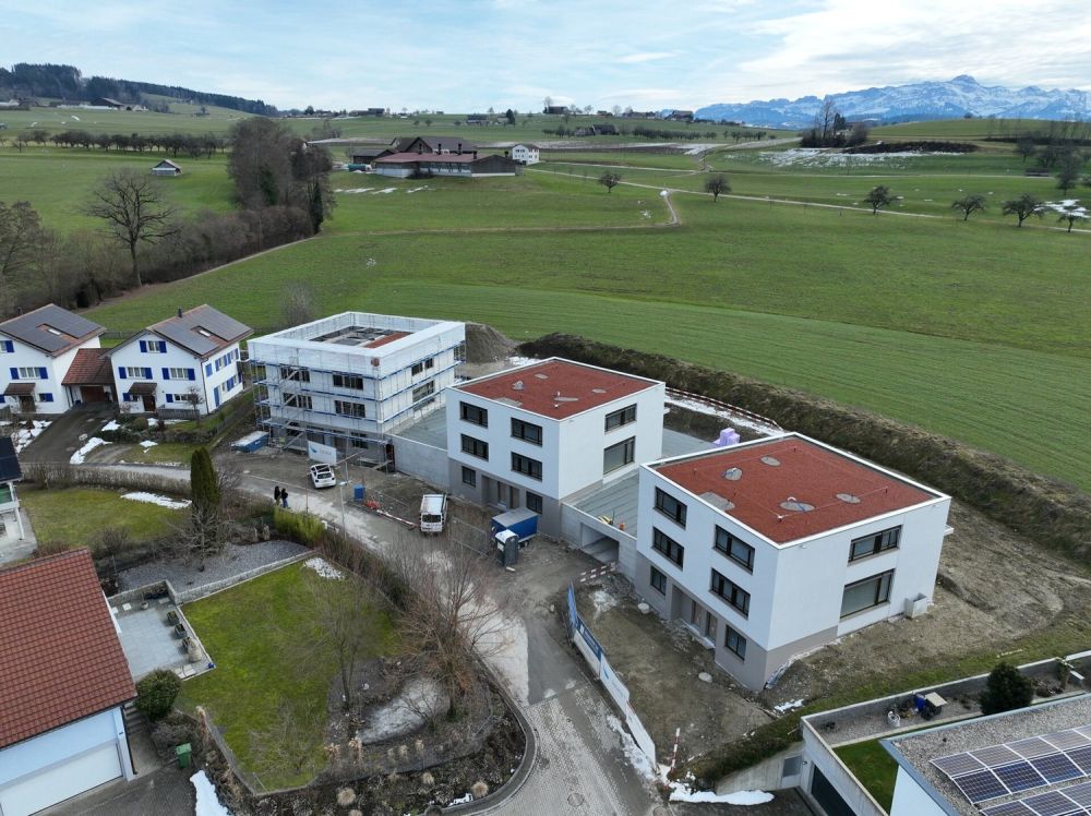 Neues 5.5-Zimmer Doppeleinfamilienhaus, Bezug Ende Mai 2026 - Drohnen