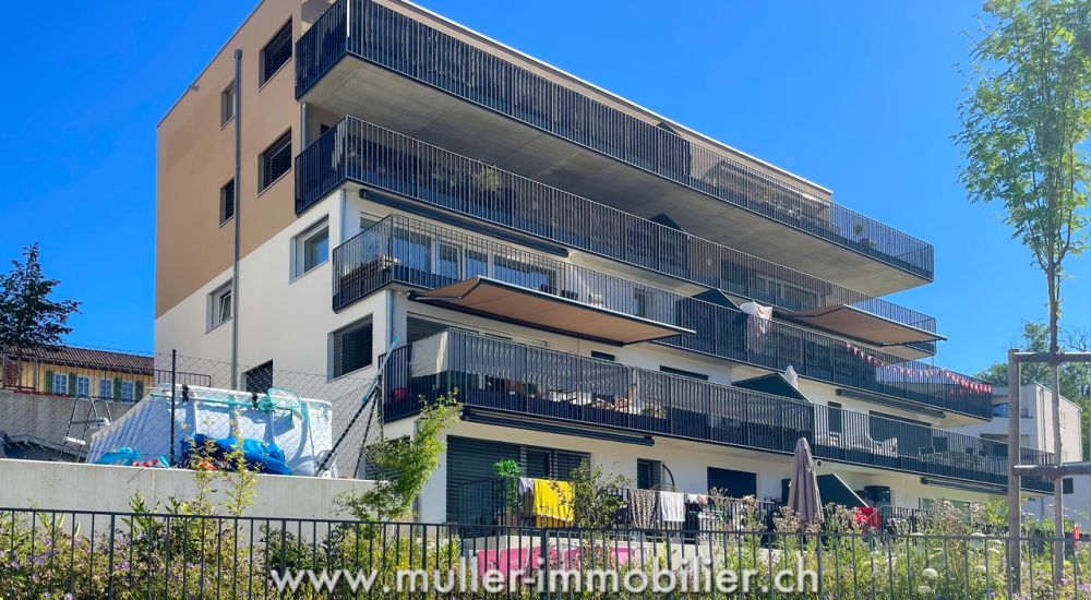 Très bel appartement traversant dans le village de Remaufens -  Bild 13