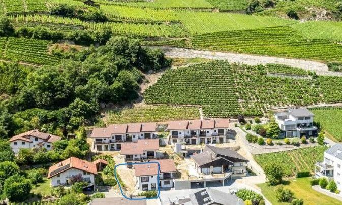 Élégante Villa de 3,5 Pièces avec Charme Unique - Maison jumelée 3.5 pièces - image - 2
