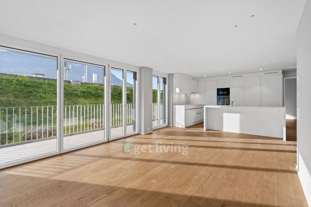 NEUBAU IN ZENTRALER LAGE BEZUGSBEREIT - Heller Wohnbereich