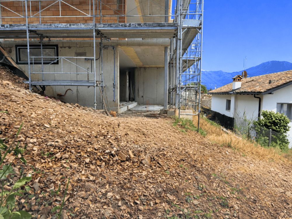 GELEGENHEIT: NEU, IN GRÜNER UMGEBUNG, MIT PANORAMABLICK -  Bild 9