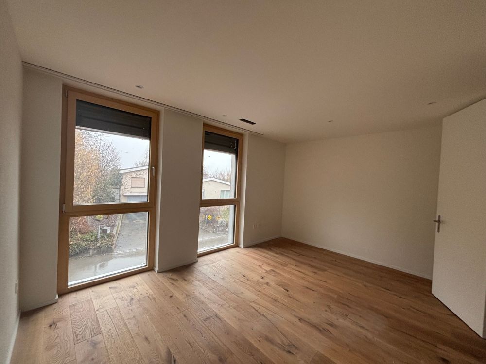 Attraktive 6.5 Zimmer Neubauwohnung an ruhiger Lage in Erlen -  Bild 6